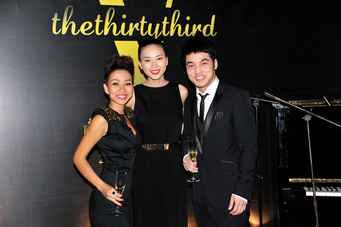 Ca sĩ Ưng Hoàng Phúc và Thảo Trang chúc mừng Ngô Thanh Vân. Ca sĩ Ưng Hoàng Phúc và Thảo Trang chúc mừng Ngô Thanh Vân.