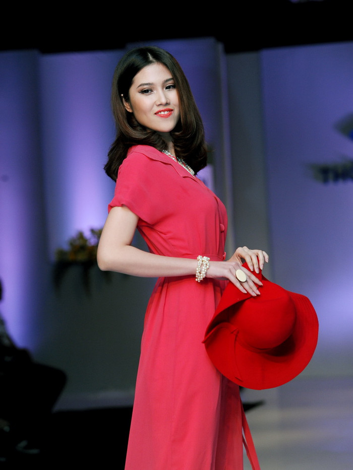 Sang trọng với màu đỏ. Sang trọng với màu đỏ.