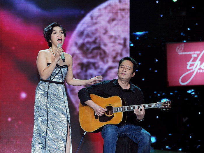 Mỹ Linh mang đến đêm trao giải ca khúc Một ngày