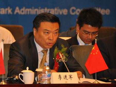 Ông Lý Tiến Quân, Đại sứ Trung Quốc tại bắc Triều Tiên. Ông Lý Tiến Quân, Đại sứ Trung Quốc tại bắc Triều Tiên.