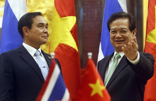 Thủ tướng Nguyễn Tấn Dũng và Thủ tướng Thái Lan Prayut Chan-o-cha. Ảnh: Reuters. Thủ tướng Nguyễn Tấn Dũng và Thủ tướng Thái Lan Prayut Chan-o-cha. Ảnh: Reuters.