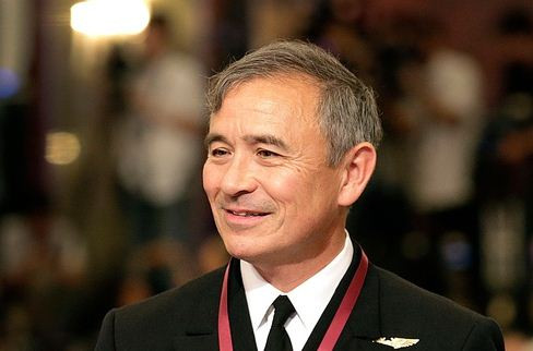 Đô đốc Harry Harris, Tư lệnh Hạm đội 7 Hoa Kỳ. Ảnh: Defense One. Đô đốc Harry Harris, Tư lệnh Hạm đội 7 Hoa Kỳ. Ảnh: Defense One.