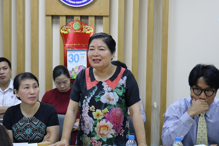 Bà Đào Liên Hương phát biểu. Ảnh: Đỗ Thơm Bà Đào Liên Hương phát biểu. Ảnh: Đỗ Thơm