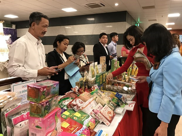 Nhóm tiêu chí chất lượng sản phẩm, tiêu chí cần đạt tối thiểu theo từng phân hạng sản phẩm OCOP. Ảnh minh họa: Báo Tuyên Quang Nhóm tiêu chí chất lượng sản phẩm, tiêu chí cần đạt tối thiểu theo từng phân hạng sản phẩm OCOP. Ảnh minh họa: Báo Tuyên Quang