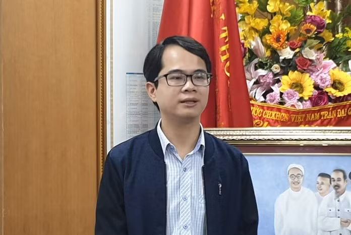 Bác sĩ Nguyễn Hồng Phong trong buổi gặp mặt báo chí do bệnh viện Bạch Mai tổ chức. (Ảnh: LC)