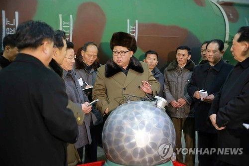 Ông Kim Jong-un mới đây tuyên bố, CHDCND Triều Tiên đã "đạt chuẩn" trong chế tạo vũ khí hạt nhân. Ảnh: Yonhap. Ông Kim Jong-un mới đây tuyên bố, CHDCND Triều Tiên đã "đạt chuẩn" trong chế tạo vũ khí hạt nhân. Ảnh: Yonhap.