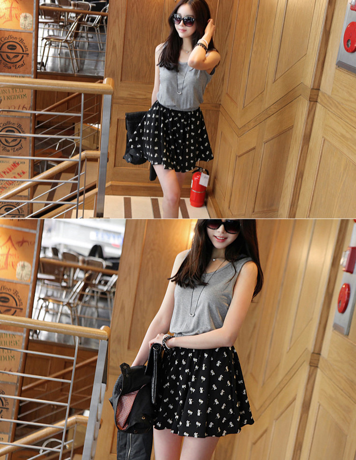 Chân váy chữ A kết hợp áo phông như thế này cũng là một hình ảnh rất hoàn hảo dành cho bạn gái. Xem thêm: Bộ sưu tập váy xinh chào hè 2012 / Phong cách thờit trang Hồ Ngọc Hà Chân váy chữ A kết hợp áo phông như thế này cũng là một hình ảnh rất hoàn hảo dành cho bạn gái. Xem thêm: Bộ sưu tập váy xinh chào hè 2012 / Phong cách thờit trang Hồ Ngọc Hà