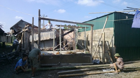 Các ki ốt bị thiêu trụi hoàn toàn.