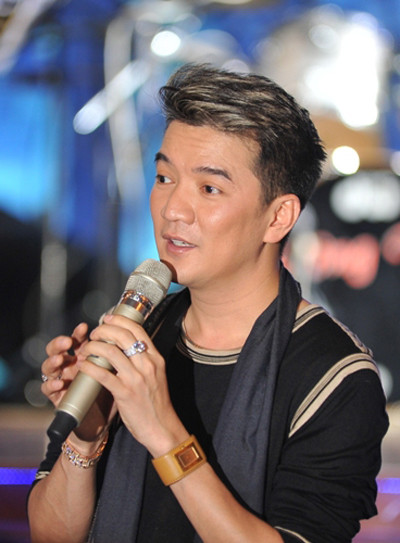 Đàm Vĩnh Hưng khẳng định, sẽ nhờ cơ quan chức năng can thiệp về tin đồn chơi bùa ngải.