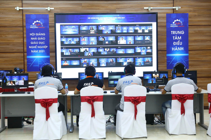 Trung tâm điều hành Hội giảng nhà giáo GIáo dục nghề nghiệp năm 2021. Ảnh: BTC Trung tâm điều hành Hội giảng nhà giáo GIáo dục nghề nghiệp năm 2021. Ảnh: BTC