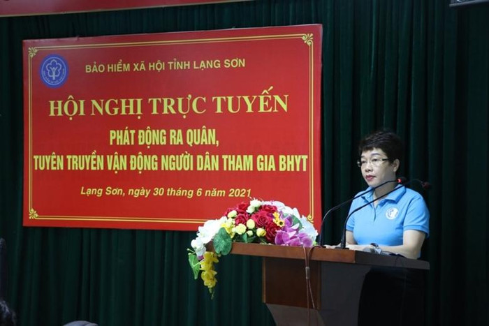 Bà Nông Thị Phương Thảo – Giám đốc Bảo hiểm xã hội tỉnh Lạng Sơn phát biểu tại Hội nghị trực tuyến phát động ra quân tuyên truyền vận động người dân tham gia Bảo hiểm y tế. Bà Nông Thị Phương Thảo – Giám đốc Bảo hiểm xã hội tỉnh Lạng Sơn phát biểu tại Hội nghị trực tuyến phát động ra quân tuyên truyền vận động người dân tham gia Bảo hiểm y tế.