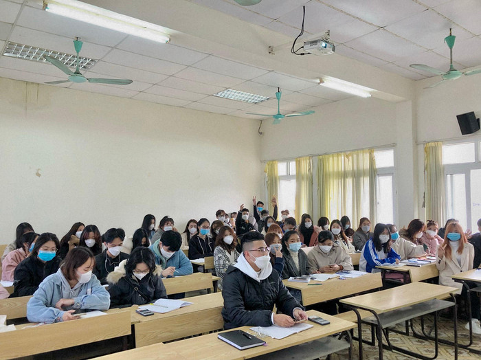 Nhiều trường đại học thông báo cho sinh viên học trực tiếp từ đầu tháng 4. (Ảnh: PM) Nhiều trường đại học thông báo cho sinh viên học trực tiếp từ đầu tháng 4. (Ảnh: PM)