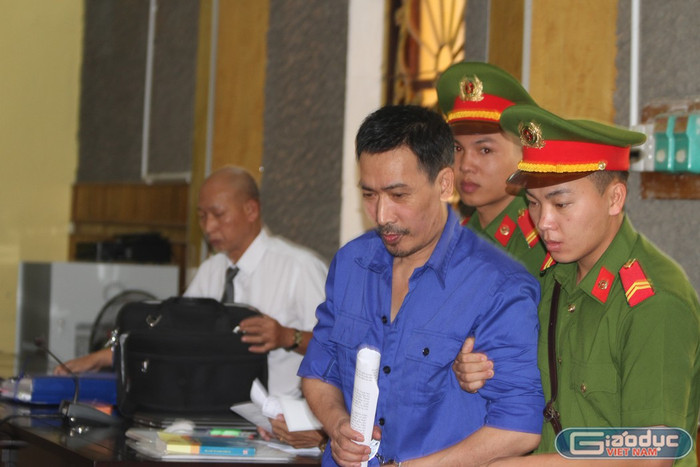 Bà Phạm Khánh Phong Lan: Có cán bộ ra tòa nói không còn gì gọi là liêm sỉ Bà Phạm Khánh Phong Lan: Có cán bộ ra tòa nói không còn gì gọi là liêm sỉ