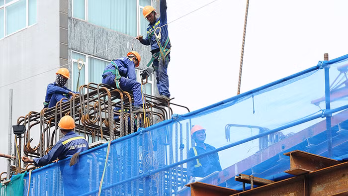 Quyết liệt tháo gỡ khó khăn, vướng mắc, thúc đẩy mạnh mẽ giải ngân vốn đầu tư công. Ảnh minh họa: Báo Nhân dân