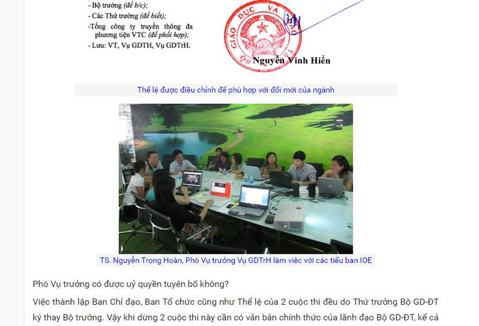 Ảnh chụp màn hình một phần bài viết của Tiến sĩ Lê Thống Nhất với phần cuối Quyết định số 5572/QĐ-BGDĐT do Thứ trưởng Nguyễn Vinh Hiển ký ngày 26/11/2014, bức ảnh chụp một Phó vụ trưởng khác của Vụ Giáo dục trung học chỉ đạo IOE và phía dưới là câu hỏi hóc búa dành cho Phó vụ trưởng Nguyễn Xuân Thành. Ảnh chụp màn hình một phần bài viết của Tiến sĩ Lê Thống Nhất với phần cuối Quyết định số 5572/QĐ-BGDĐT do Thứ trưởng Nguyễn Vinh Hiển ký ngày 26/11/2014, bức ảnh chụp một Phó vụ trưởng khác của Vụ Giáo dục trung học chỉ đạo IOE và phía dưới là câu hỏi hóc búa dành cho Phó vụ trưởng Nguyễn Xuân Thành.