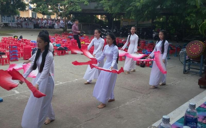 Học sinh trường Trung học phổ thông Sóc Sơn. (Ảnh: Cổng thông tin Điện tử Sở Giáo dục và Đào tạo Kiên Giang) Học sinh trường Trung học phổ thông Sóc Sơn. (Ảnh: Cổng thông tin Điện tử Sở Giáo dục và Đào tạo Kiên Giang)
