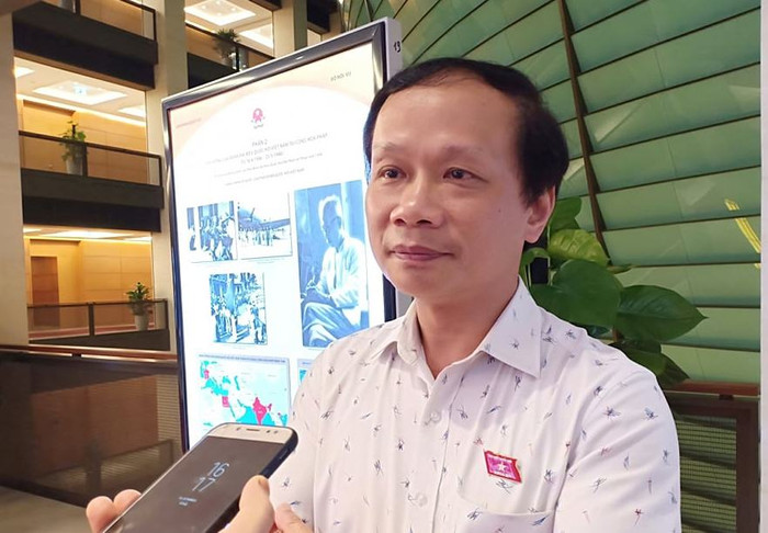 Đại biểu Phạm Tất Thắng cho rằng, phụ huynh không thể vô can khi con họ được sửa điểm thi. Ảnh: Đỗ Thơm Đại biểu Phạm Tất Thắng cho rằng, phụ huynh không thể vô can khi con họ được sửa điểm thi. Ảnh: Đỗ Thơm