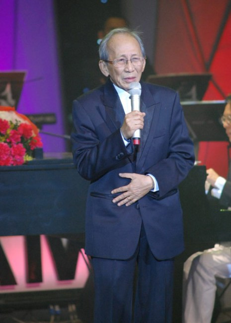 Việc từ giã sân khấu của nhạc sĩ Nguyễn Ánh 9 là một mất mát không nhỏ cho những ai yêu thích tài đàn piano cũng như những sáng tác của ông - Ảnh: TL