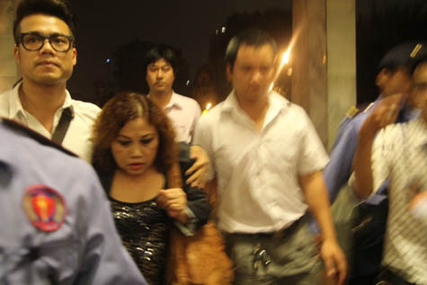 Ca sĩ Siu Black được bảo vệ nghiêm ngặt. Ảnh: Thu Hiền Ca sĩ Siu Black được bảo vệ nghiêm ngặt. Ảnh: Thu Hiền