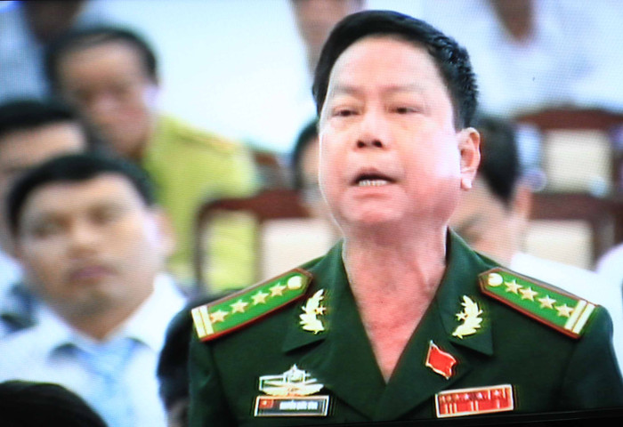 Đại biểu Nguyễn Quốc Bình chất vấn tại kỳ họp. Ảnh T.L Đại biểu Nguyễn Quốc Bình chất vấn tại kỳ họp. Ảnh T.L