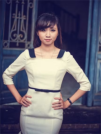 Trải qua vòng thi sơ loại, 17 gương mặt nổi bật nhất của cuộc thi tài sắc ĐH RIMT (Hà Nội) đã lộ diện. >>Những hotgirl xinh đẹp làm điên đảo cư dân mạng >>Vẻ đẹp mặn mà của hotgirl Midu >>Những gương mặt cực hot tại Miss Việt Đức >>Những nữ sinh tỏa sáng tại Hoa hậu Phụ nữ Việt Nam qua ảnh >>So độ siêu kute của những nữ sinh đình đám nhất Thủ đô >>Phát sốt vì 4 nữ giáo viên xinh đẹp >>Hoa khôi ĐH Thương Mại 2012 duyên dáng áo dài >>Những hotgirl xinh đẹp làm điên đảo cư dân mạng Những nữ sinh đẹp mê hồn giữa đầm sen