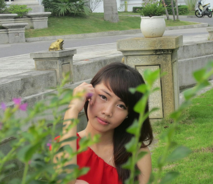 Bạn bè hay nhận xét Ngọc là người hòa đồng,thân thiện có tính cách hiền và dễ gần. Bạn bè hay nhận xét Ngọc là người hòa đồng,thân thiện có tính cách hiền và dễ gần.