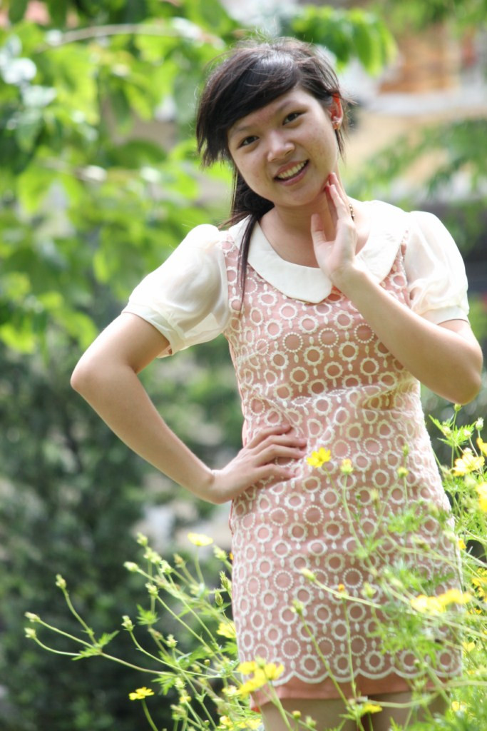 Khánh Hoa là người sống chan hòa, sống thân thiện và sống cho những ước mơ, luôn phấn đấu để hoàn thiện bản thân và giúp đỡ mọi người xung quanh.