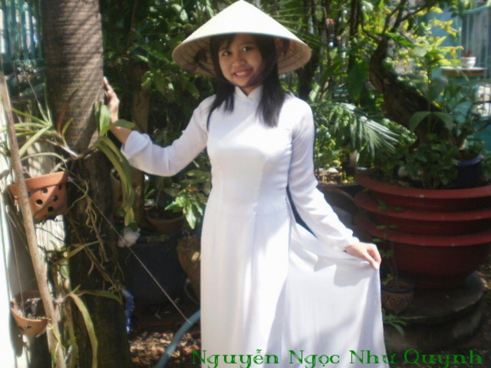 Như Quỳnh là người hay cười , yêu trẻ con và tính tình cũng rất trẻ con