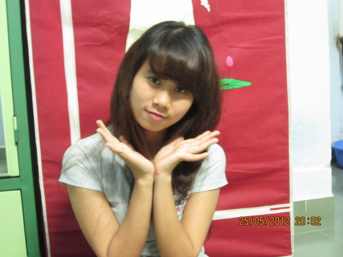 Thương tâm sự: “Rụt rè hơi thiếu tự tin là thất bại lớn nhất của tôi,được hạnh phúc và bình yên đã tạo cho tôi một vở bọc, có lẽ điều đó càng làm tôi nhỏ bé hơn mọi người và điều tôi cần làm sau khi cái vỏ bọc ấy bị vỡ...sau những va chạm, vấp ngã trong cuộc sống là cố gắng đứng dậy vươn lên để tồn tại, để thành công và trưởng thành”. Thương tâm sự: “Rụt rè hơi thiếu tự tin là thất bại lớn nhất của tôi,được hạnh phúc và bình yên đã tạo cho tôi một vở bọc, có lẽ điều đó càng làm tôi nhỏ bé hơn mọi người và điều tôi cần làm sau khi cái vỏ bọc ấy bị vỡ...sau những va chạm, vấp ngã trong cuộc sống là cố gắng đứng dậy vươn lên để tồn tại, để thành công và trưởng thành”.