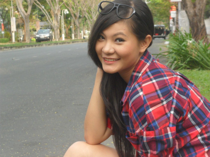 Thúy Phương yêu múa hát, thích tham gia các hoạt động xã hội.