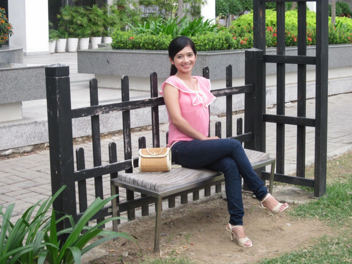 Những khi rãnh rỗi, Ngọc thường đi chụp ảnh cùng bạn bè, và rất thích được chụp ảnh.