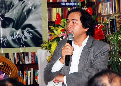 PGS. TS Ngô Văn Giá, Trưởng khoa Sáng tác và Lý luận - Phê bình Văn học (Trường ĐH Văn hóa Hà Nội) PGS. TS Ngô Văn Giá, Trưởng khoa Sáng tác và Lý luận - Phê bình Văn học (Trường ĐH Văn hóa Hà Nội)