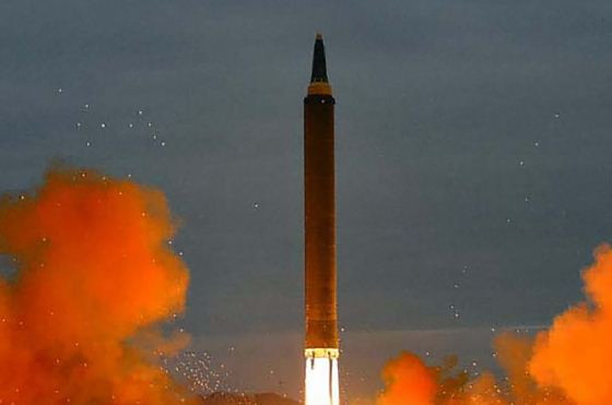 Tên lửa Triều Tiên, ảnh minh họa: dwnews.com. Tên lửa Triều Tiên, ảnh minh họa: dwnews.com.