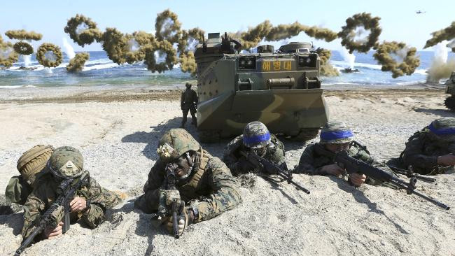 Liên quân Mỹ - Hàn tập trận đã trở thành chuyện cơm bữa trên bán đảo Triều Tiên, ảnh: theaustralian.com.au. Liên quân Mỹ - Hàn tập trận đã trở thành chuyện cơm bữa trên bán đảo Triều Tiên, ảnh: theaustralian.com.au.