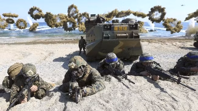 Liên quân Mỹ - Hàn tập trận đã trở thành chuyện cơm bữa trên bán đảo Triều Tiên, ảnh: theaustralian.com.au. Liên quân Mỹ - Hàn tập trận đã trở thành chuyện cơm bữa trên bán đảo Triều Tiên, ảnh: theaustralian.com.au.