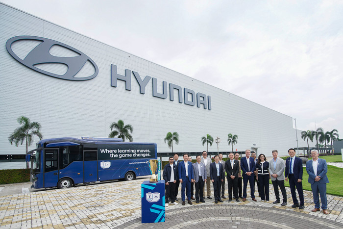 hyundai-motor-va-dai-dien-aff-tai-le-ky-ket-giai-dau-asean-hyundai-cup-s.jpg