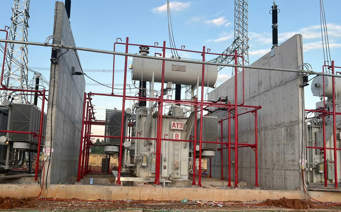 Máy biến áp AT3 tại Trạm biến áp 500kV Việt Trì. Máy biến áp AT3 tại Trạm biến áp 500kV Việt Trì.