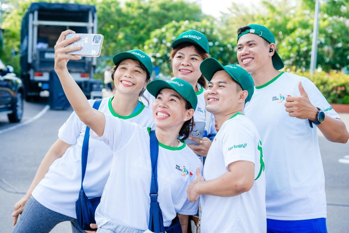 Herbalife là nhà tài trợ chính thức các sự kiện thể thao khuyến khích lối sống năng động lành mạnh. Herbalife là nhà tài trợ chính thức các sự kiện thể thao khuyến khích lối sống năng động lành mạnh.