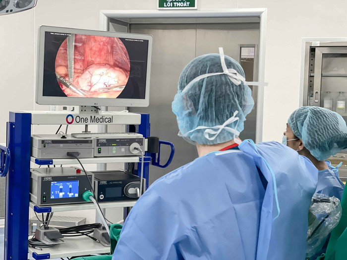 Bệnh nhân hồi phục tốt sau mổ, được chăm sóc trong môi trường đạt chuẩn, không cần chuyển viện lên tuyến trên. anh-2-77.jpg
