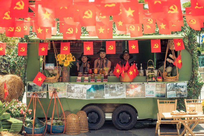Những gian hàng Độc Lập tại Sun World Ha Long đầy thân thương. Những gian hàng Độc Lập tại Sun World Ha Long đầy thân thương.