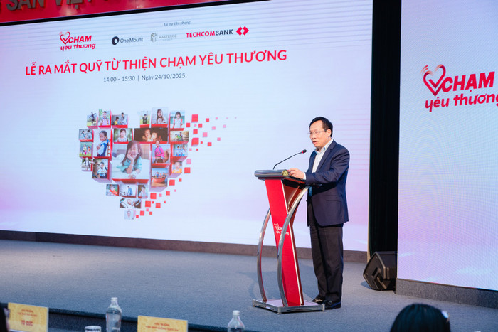 Thứ trưởng Bộ Y tế Lê Đức Luận phát biểu. thu-truong-bo-y-te-le-duc-luan-phat-bieu.jpg