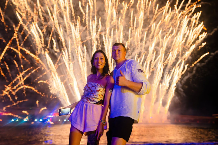 Hệ thống Sun World hút khách trong và ngoài nước bằng những show diễn đẳng cấp quốc tế.