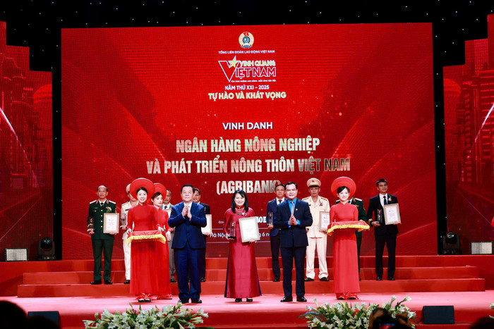 Agribank là đại diện ngân hàng duy nhất được vinh danh trong Chương trình Vinh quang Việt Nam năm 2025. anh2.jpg