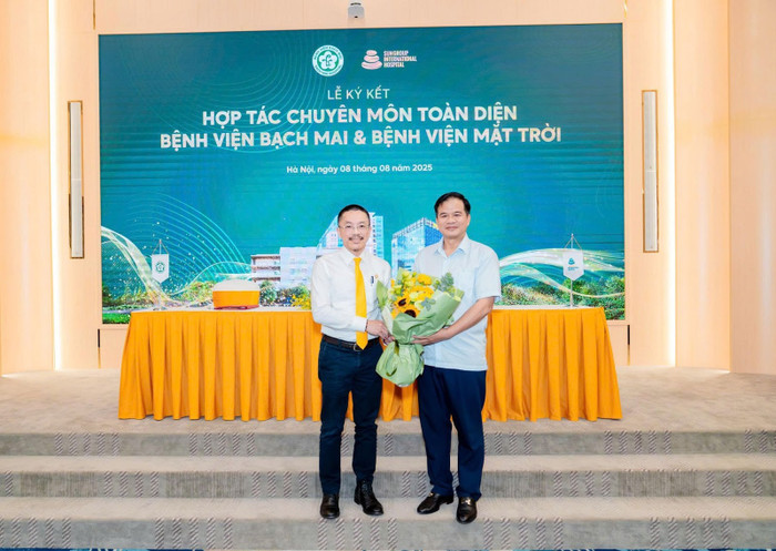 Tập đoàn Sun Group cam kết sẽ tạo mọi điều kiện thuận lợi để phát triển mối quan hệ hợp tác giữa hai bệnh viện. Ảnh: Bệnh viện Mặt Trời Tập đoàn Sun Group cam kết sẽ tạo mọi điều kiện thuận lợi để phát triển mối quan hệ hợp tác giữa hai bệnh viện. Ảnh: Bệnh viện Mặt Trời