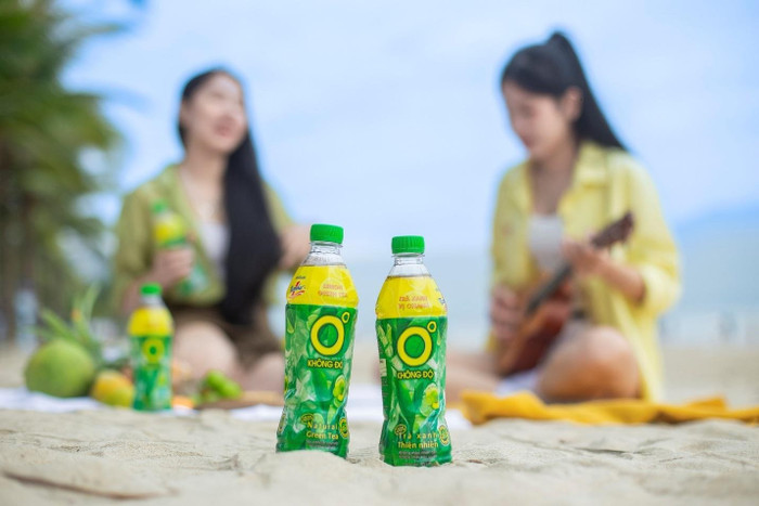 Giữa thiên nhiên bình yên và lịch trình bận rộn, một khoảnh khắc thư giãn cùng chai Trà Xanh Không Độ mát lạnh cũng đủ để nhắc mình sống chậm lại và tận hưởng nhịp riêng.