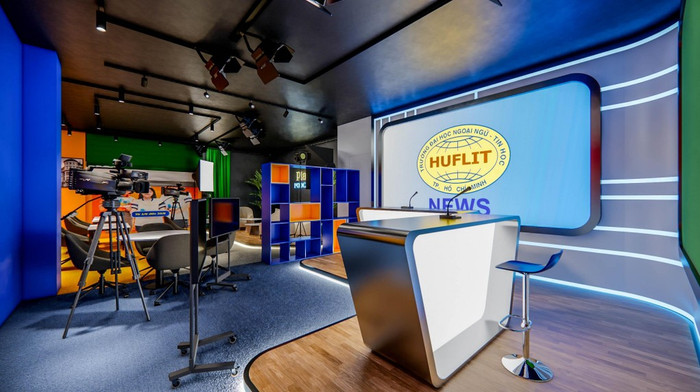 Phối cảnh studio tại HUFLIT phục vụ cho các học phần thực hành. Phối cảnh studio tại HUFLIT phục vụ cho các học phần thực hành.