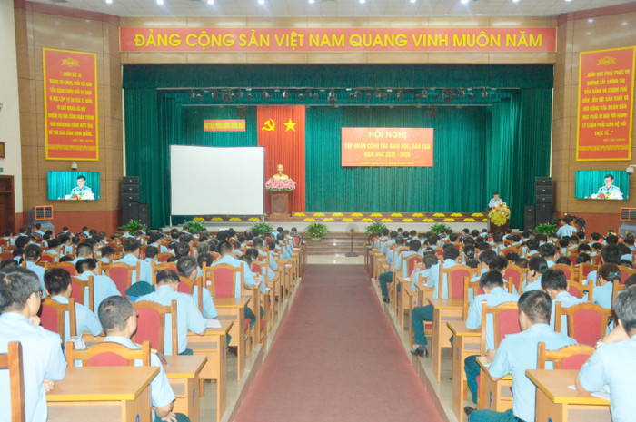 Quang cảnh buổi khai mạc tập huấn giáo dục, đào tạo năm học 2025-2026. a3.jpg