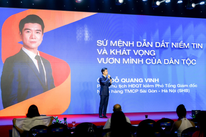 Ông Đỗ Quang Vinh - Phó Chủ tịch Hội đồng quản trị Ngân hàng SHB tham luận tại Hội nghị. 2-66.jpg