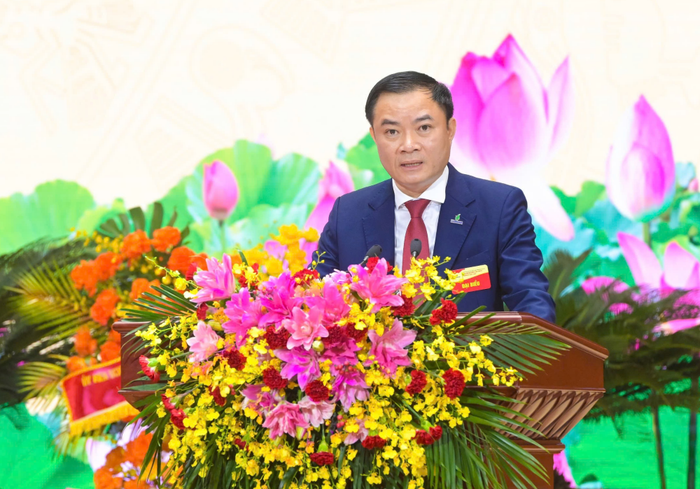Đồng chí Lê Ngọc Sơn - Phó Bí thư Đảng ủy, Tổng giám đốc Tập đoàn: "Toàn Đảng bộ Tập đoàn đã hoàn thành xuất sắc toàn bộ 12/12 chỉ tiêu Nghị quyết nhiệm kỳ III". anh5pvn.png