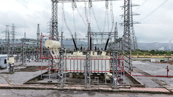 MBA AT3 tại TBA 500kV Quảng Ninh sau khi đóng điện thành công. MBA AT3 tại TBA 500kV Quảng Ninh sau khi đóng điện thành công.